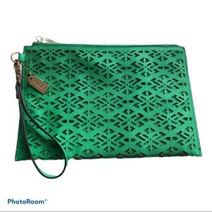 Aldo clutch